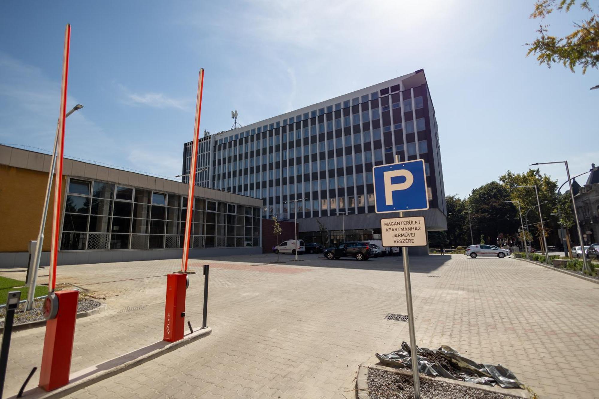 Central Residence Apartmanok Miszkolc Zewnętrze zdjęcie